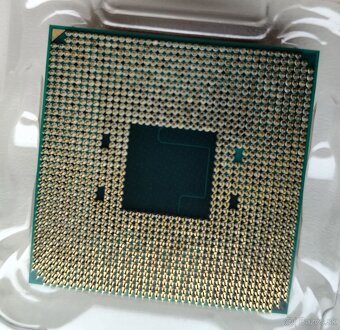 RYZEN 3 2200G - 2