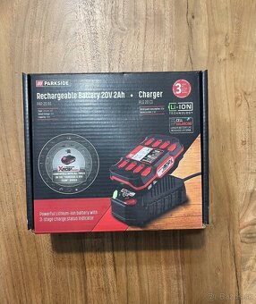 Nabíjačka ,batéria - 2