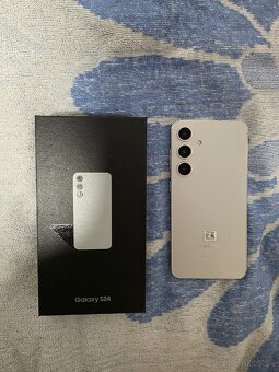 Samsung Galaxy S24 - 2