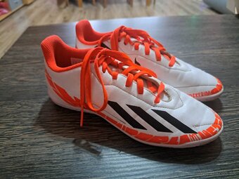 Predám kopačky, halovky adidas - 2