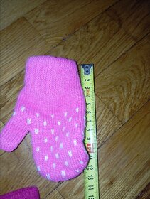 Ponožky hrubé, veľ 23-26, rukavice - 2