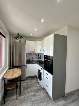 Krásny 1izbový byt, loggia + balkón, Ružová ul., Banská Byst - 2