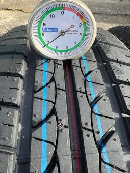 185/60R15 - 2