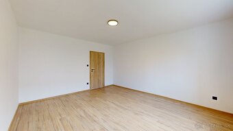 Priestranný, kompletne zrekonštruovaný 3 izbový byt - 2