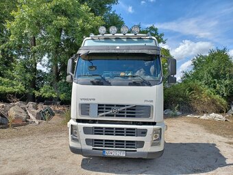Volvo FH12 420 ťahač - 2