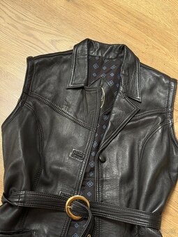 Predĺžená kožená vesta - 2