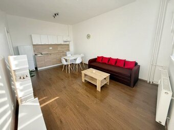 Výborná ponuka -2 izb.byt po komplet.rekonštrukcii s výťahom - 2