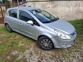 Opel corsa D 1,0i44kw r.v 2007 ,SR - 2