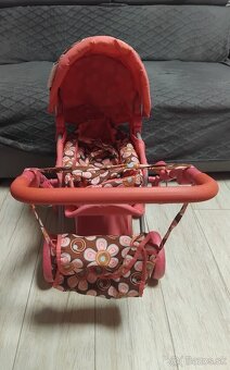 Detský kočík použity len v interiéri. - 2