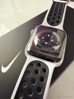 Apple Watch 6 NIKE 44 mm - 2