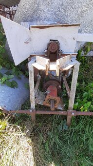 Drvič konárov za traktor - 2