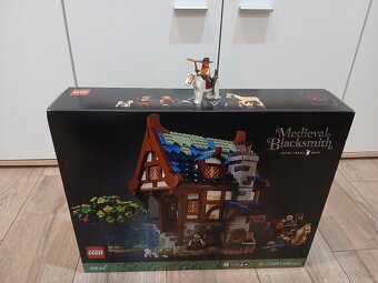 Lego 21325 Kovacska dielna - 2