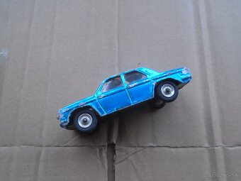 Stará Hračka Volha 24 USSR - 2