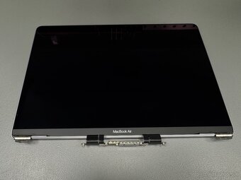 MacBook Air (13-palcový, M1) Space Gray - 2