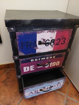 Skrinka alebo nocny stolik - 2