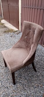 PREDÁM STOLIČKU - 2