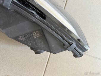 Audi svetlo A4 (ľavé) - 2