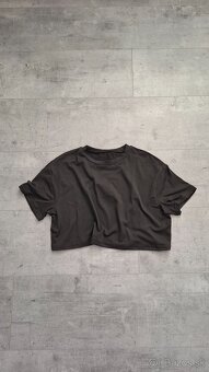 Cierne crop oversize tricko - 2
