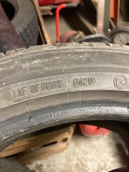 245/40 r19 - 2