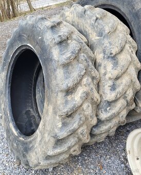 Predam pneumatiky 13.6 r 28 - 2