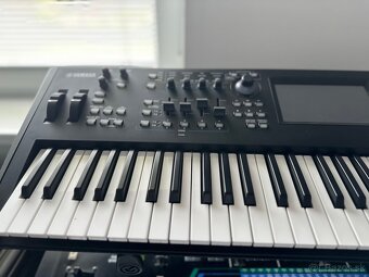 Yamaha MODX 6 - 2