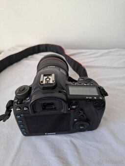 Canon EOS 5D Mark IV - 2
