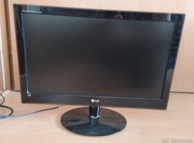 Predám LCD monitor LG E2240S - 2