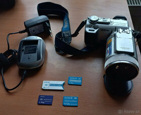 SONY DSC F717 Digitální fotoaparát - 2