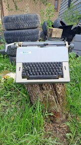 Pisací stroj - 2