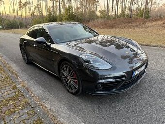 Porsche Panamera TURBO - 2