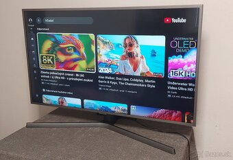 Samsung 43" 4K UHD Smart TV (UE43NU7472) - 2