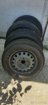 Predám 4x zimne pneu aj s diskami na kiu seed, 195/65/15 - 2