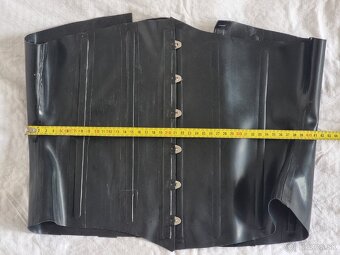 Korzet z prírodného latexu. Nove. Size L. - 2