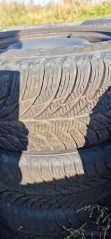 Predám gumi 195/65/15 zimne - 2