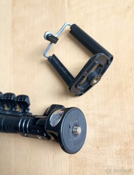 Selfie tyč YUNTENG 188 + držiak na telefón - 2