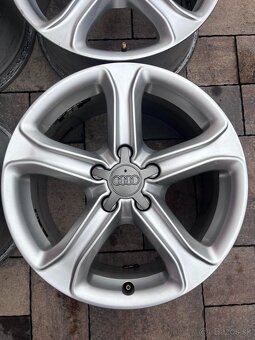 Predám org.hlinikové disky--Audi--R17 - 2