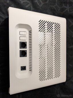 TCL LINKHUB 5G HH515L router - 2