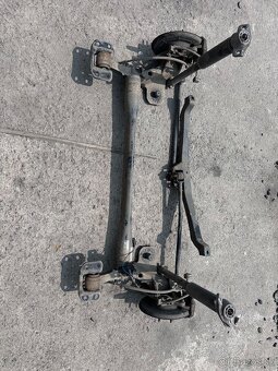 Opel Astra J zadní náprava - 2