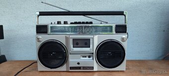 Radiomagnetofon HITACHI - 2