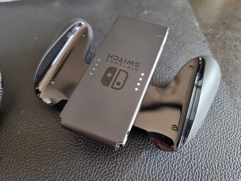 Nintendo Switch nabíjačka a holder - 2