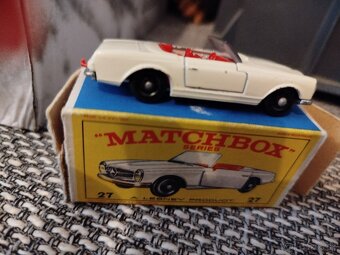 Autíčko matchbox c.27 - 2