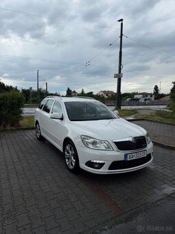 Škoda Octavia - 2