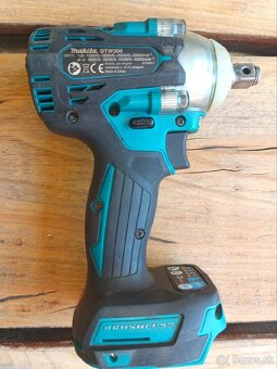 Makita rázový uťahovák 300 - 2