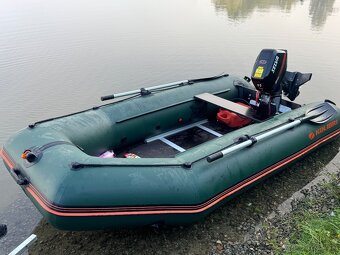 Predám čln Kolibri 330 s kylom a s pevnou podlahou - 2