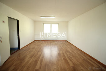 PRENÁJOM KANCELÁRII v Humennom výborná lokalita, BEZ DEPOZIT - 2