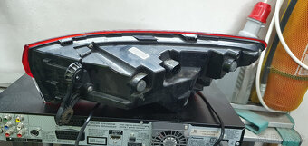 Ľavé zadné svetlo octavia IV sedan - 2