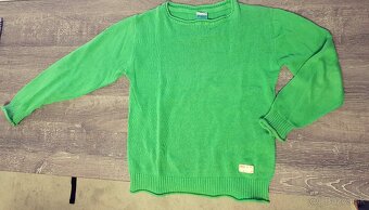 Chlapčenský sveter veľ.110 - 2