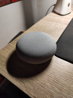 Google Nest Mini (2. generácie) - 2