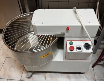 Predam Miesic Cesta 53 litrov - 2