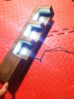 METAXA podsvieteny stojan - 2